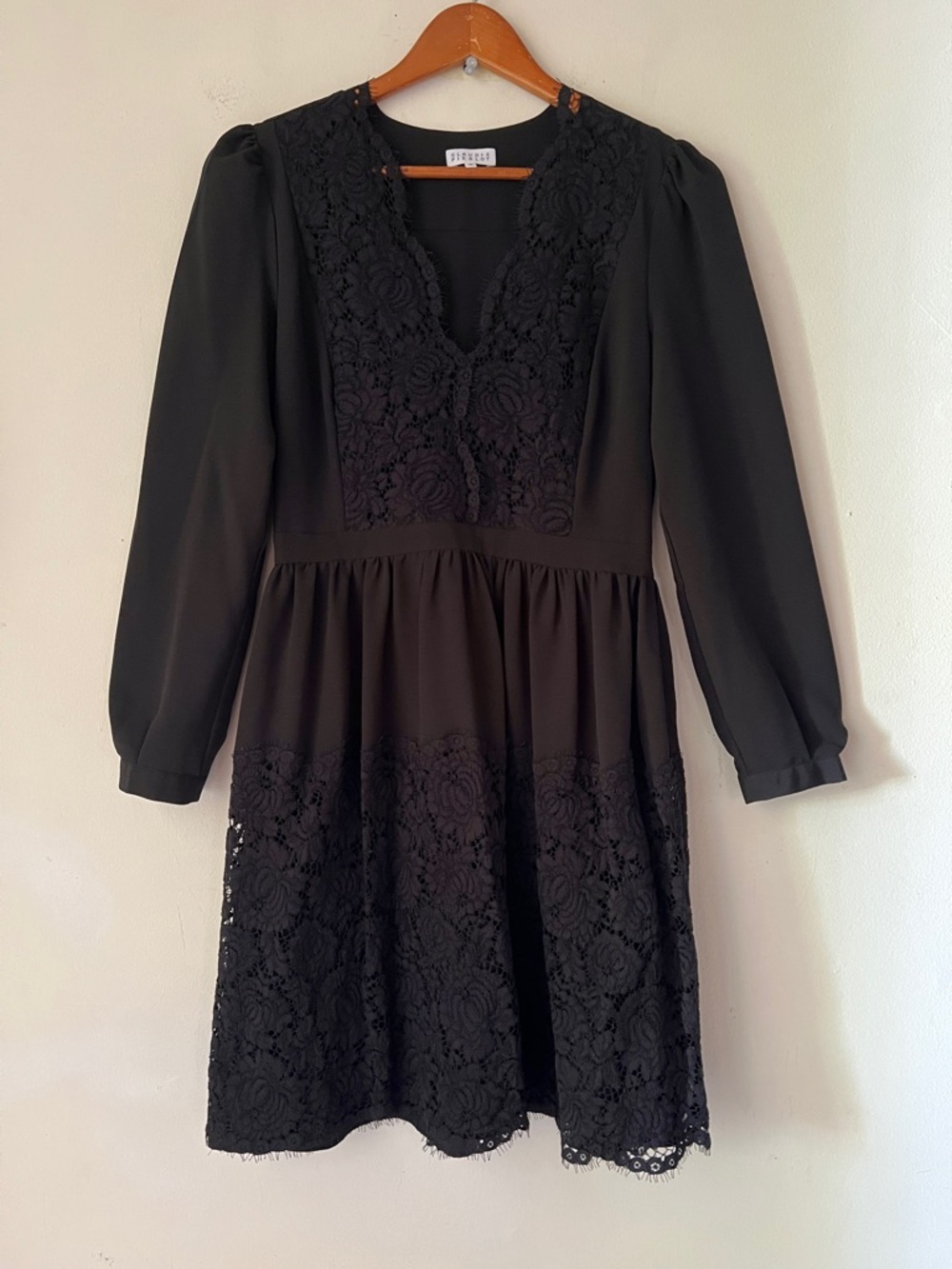 Claudie Pierlot Black V-Neck Bodice Long Sleeve Lace Lined Dress Sz EU 36 US S